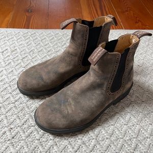 Blundstone Chelsea Boots. Barely used.